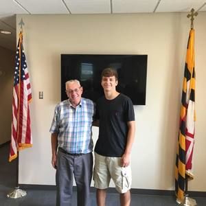 Meet your Posher, Derrick